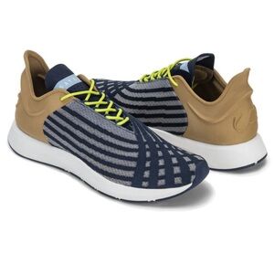 New in box! {Saysh One} Everyday, Multipurpose Shoe | sz 10